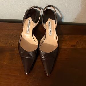 Brown leather Manolo Blahnik low heels